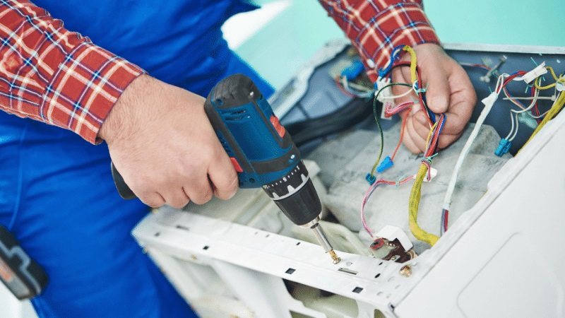 Gebze ECA ECA çamaşır makinesi kart tamiri – Su almama arızası orijinal parça ile giderildi. - Teknik servis örneği